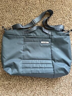 Samsonite UpLIFT 23” Lightweight Foldable Weekender Duffle Bag